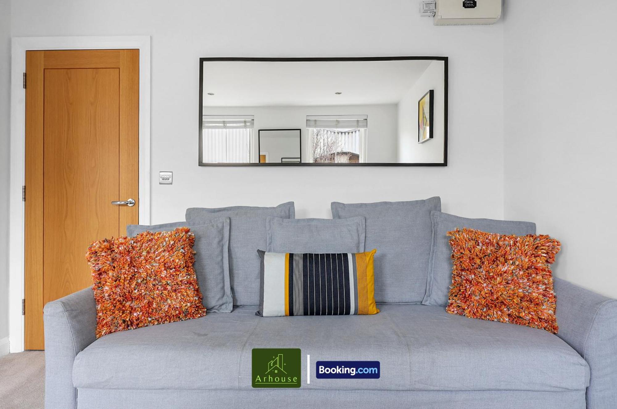 Two Bedroom By Arhouse Short Lets & Serviced Shoreditch With Free Wifi Apartment London