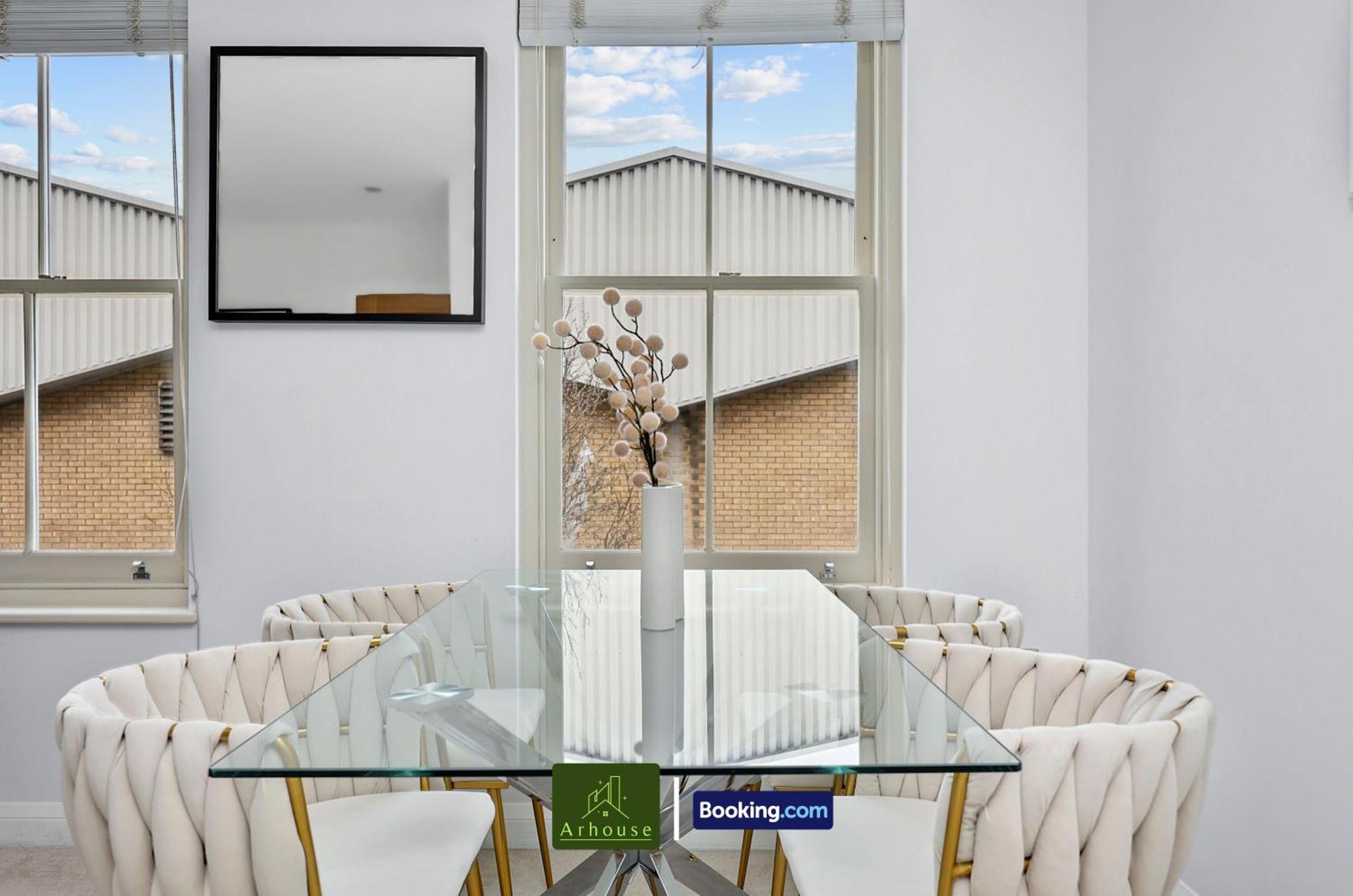 Appartamento Two Bedroom By Arhouse Short Lets & Serviced Shoreditch With Free Wifi *