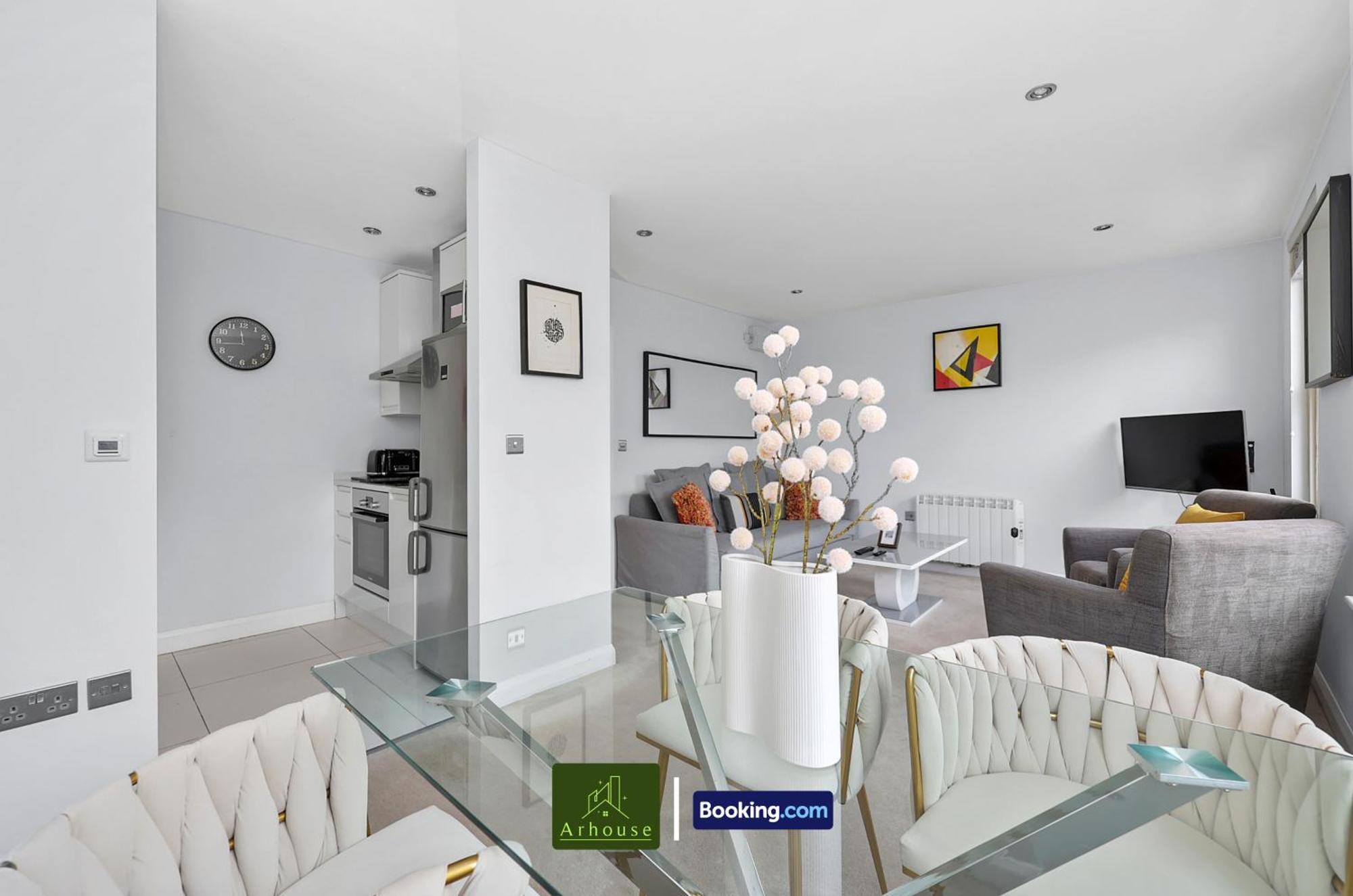 Two Bedroom By Arhouse Short Lets & Serviced Shoreditch With Free Wifi *